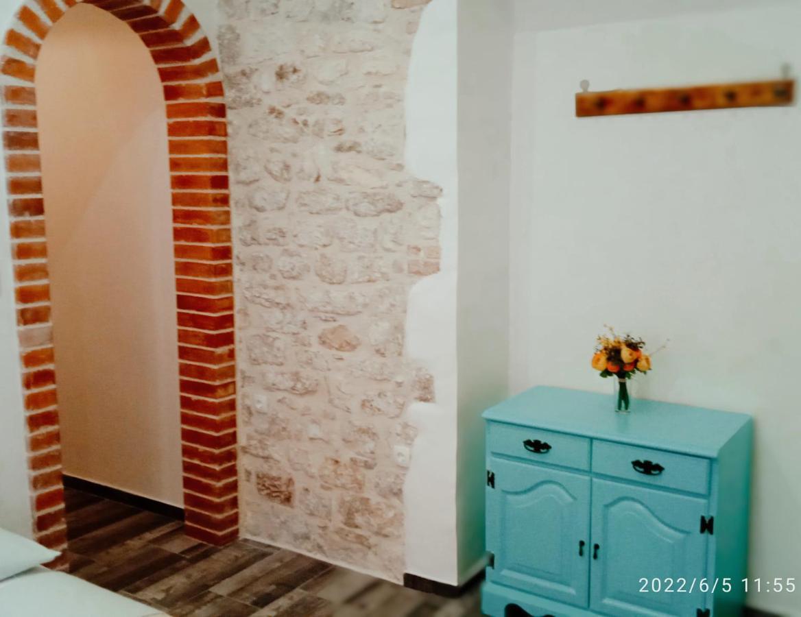 Rooms And Apartments Djanovic Split Exterior foto