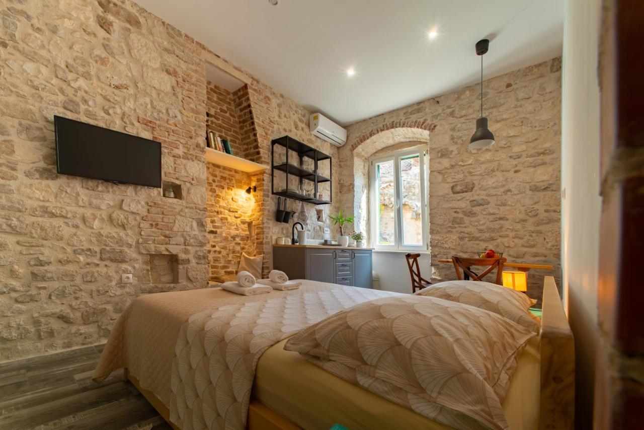 Rooms And Apartments Djanovic Split Exterior foto