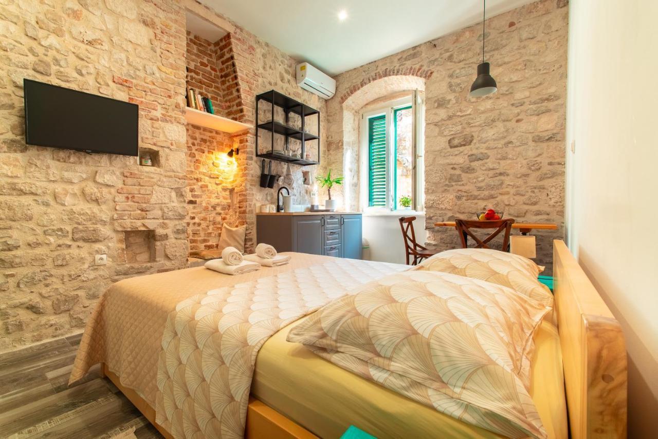 Rooms And Apartments Djanovic Split Exterior foto