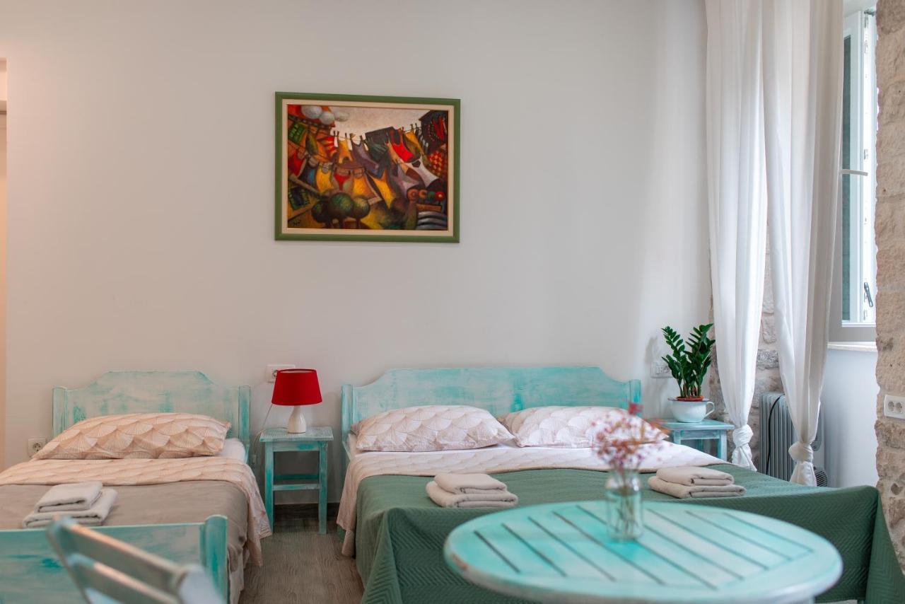 Rooms And Apartments Djanovic Split Exterior foto