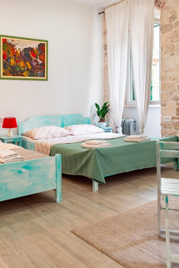 Rooms And Apartments Djanovic Split Exterior foto